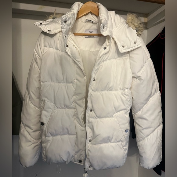 White Bershka puffer coat - Picture 1 of 2
